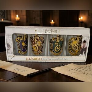 NIB Harry Potter Hogwarts House Crests Pint Glass Set 4pc 16oz Official WB